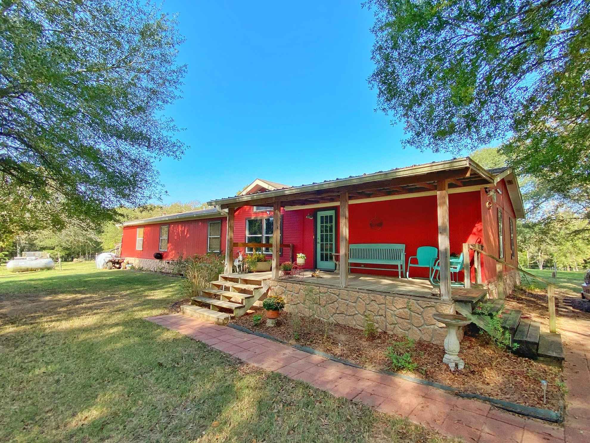 18.81 acres in Leon County, Texas Circle T Realty Centerville TX