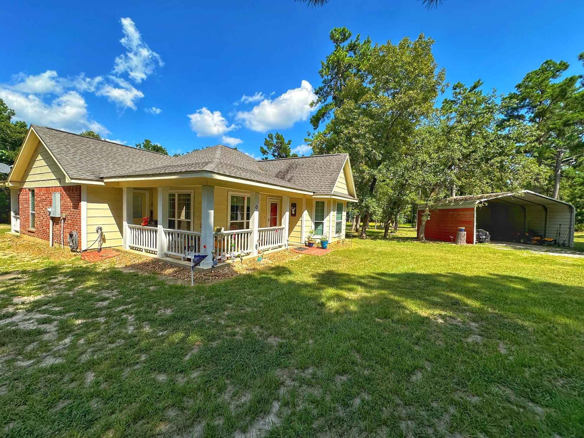 27.08 acres in Leon County, Texas Circle T Realty Centerville TX